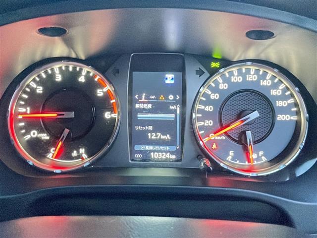 ハイラックス Ｚ　ＧＲスポーツ　ワンオーナー　寒冷地仕様　８型ナビ　全周囲Ｃ　ＧＲスポーツシート　パワーシート　ＥＴＣ２．０　パドルシフト　レーダークルーズ　ＧＲスポーツステアリング　コーナーセンサー　ＧＲ１８ＡＷ　トノカバー（9枚目）