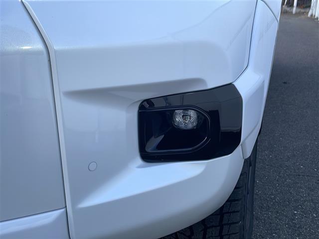 ハイラックス Ｚ　ＧＲスポーツ　ワンオーナー　寒冷地仕様　８型ナビ　全周囲Ｃ　ＧＲスポーツシート　パワーシート　ＥＴＣ２．０　パドルシフト　レーダークルーズ　ＧＲスポーツステアリング　コーナーセンサー　ＧＲ１８ＡＷ　トノカバー（30枚目）