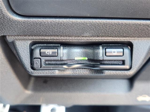 安心の全車保証付き！（※部分保証、国産車は納車後３ヶ月、輸入車は納車後１ヶ月の保証期間となります）。その他長期保証（有償）もご用意しております！※長期保証を付帯できる車両には条件がございます。