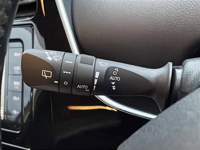 プリウス A 4WD 寒冷地仕様 SDナビ BT CD DVD バックC オートLEDライト オートマチックハイビーム ビルトインETC パーキングアシスト クルーズコントロール 前後コーナーセンサー スマートキー(8枚目)