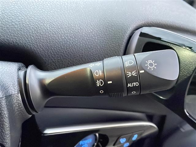 プリウス A 4WD 寒冷地仕様 SDナビ BT CD DVD バックC オートLEDライト オートマチックハイビーム ビルトインETC パーキングアシスト クルーズコントロール 前後コーナーセンサー スマートキー(9枚目)