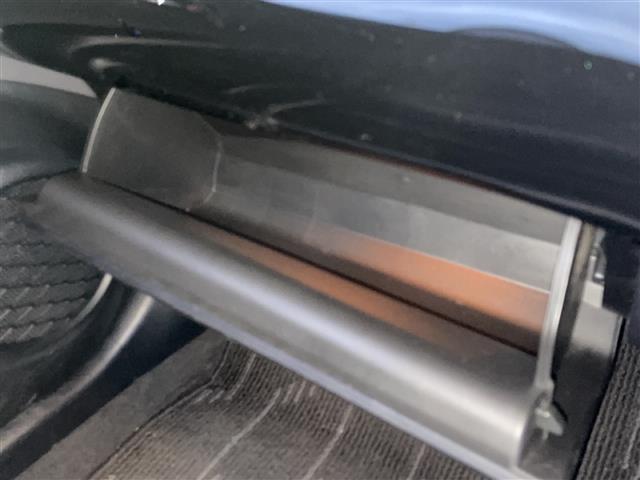 プリウス A 4WD 寒冷地仕様 SDナビ BT CD DVD バックC オートLEDライト オートマチックハイビーム ビルトインETC パーキングアシスト クルーズコントロール 前後コーナーセンサー スマートキー(22枚目)