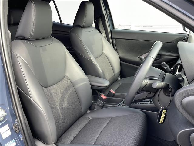 ヤリスクロス ハイブリッドZ ウルバーノ ワンオーナー 寒冷地仕様 ナビ 全周囲C フルセグ BSM 電動ハーフレザーシート シートヒーター ステアリングヒーター レーダークルーズ HDMI ビルドインETC2.0 純正ブラック18AW(6枚目)