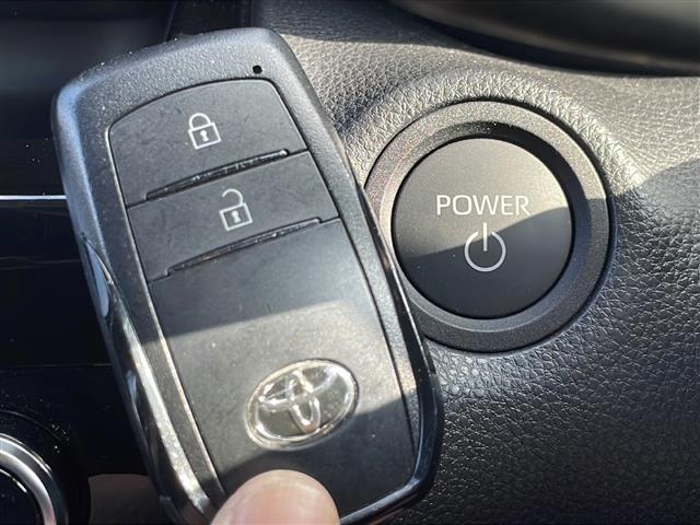 ヤリスクロス ハイブリッドZ ウルバーノ ワンオーナー 寒冷地仕様 ナビ 全周囲C フルセグ BSM 電動ハーフレザーシート シートヒーター ステアリングヒーター レーダークルーズ HDMI ビルドインETC2.0 純正ブラック18AW(16枚目)