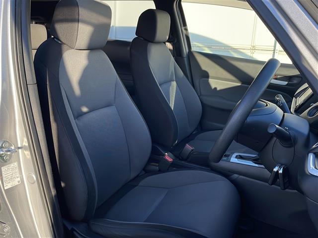 フィット ベーシック　４ＷＤ　ＳＤナビ　Ｂｌｕｅｔｏｏｔｈ　クルーズコントロール　コーナーセンサー　　衝突軽減ブレーキ（ＣＭＢＳ）　誤発進抑制機能　後方誤発進抑制機能　近距離衝突軽減ブレーキ　歩行者事故低減ステアリング（4枚目）