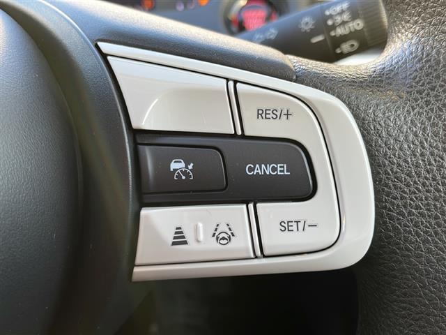 フィット ベーシック　４ＷＤ　ＳＤナビ　Ｂｌｕｅｔｏｏｔｈ　クルーズコントロール　コーナーセンサー　　衝突軽減ブレーキ（ＣＭＢＳ）　誤発進抑制機能　後方誤発進抑制機能　近距離衝突軽減ブレーキ　歩行者事故低減ステアリング（8枚目）