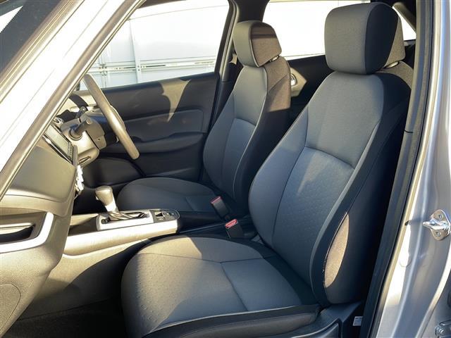 フィット ベーシック　４ＷＤ　ＳＤナビ　Ｂｌｕｅｔｏｏｔｈ　クルーズコントロール　コーナーセンサー　　衝突軽減ブレーキ（ＣＭＢＳ）　誤発進抑制機能　後方誤発進抑制機能　近距離衝突軽減ブレーキ　歩行者事故低減ステアリング（22枚目）