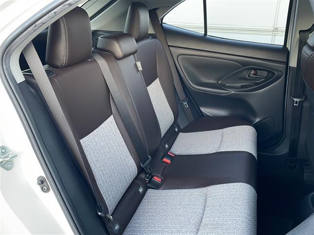 ヤリスクロス ハイブリッドＺ　トヨタセーフティセンス　アドバンストパーク　ＢＳＭ　純正８型ナビ　全周囲Ｃ　Ｂｌｕｅｔｏｏｔｈ　ＵＳＢ接続　ＤＶＤ再生　シートヒーター　ステアヒーター　コーナーセンサー　ビルトインＥＴＣ　純正１８ＡＷ（27枚目）