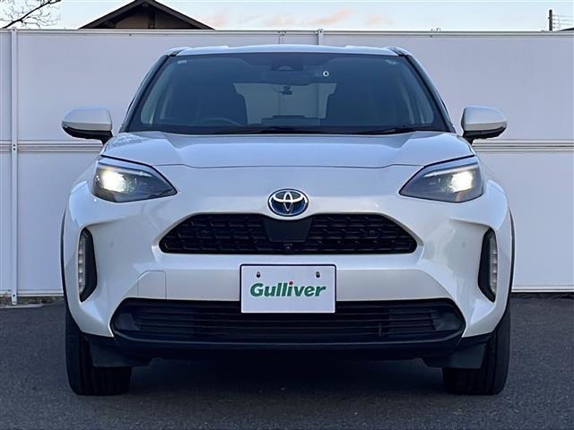 ヤリスクロス ハイブリッドＺ　トヨタセーフティセンス　アドバンストパーク　ＢＳＭ　純正８型ナビ　全周囲Ｃ　Ｂｌｕｅｔｏｏｔｈ　ＵＳＢ接続　ＤＶＤ再生　シートヒーター　ステアヒーター　コーナーセンサー　ビルトインＥＴＣ　純正１８ＡＷ（35枚目）