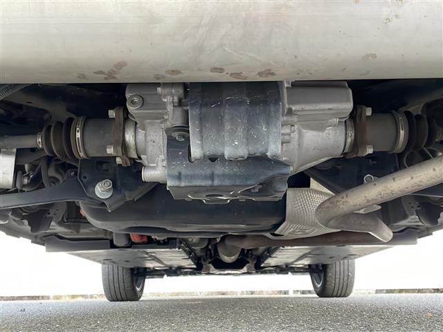 ヤリスクロス ハイブリッドＺ　トヨタセーフティセンス　アドバンストパーク　ＢＳＭ　純正８型ナビ　全周囲Ｃ　Ｂｌｕｅｔｏｏｔｈ　ＵＳＢ接続　ＤＶＤ再生　シートヒーター　ステアヒーター　コーナーセンサー　ビルトインＥＴＣ　純正１８ＡＷ（43枚目）