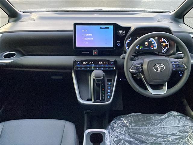 ヴォクシー ハイブリッドS-Z MC後モデル 寒冷地仕様 10.5型ナビ バックC フルセグ 両側電動スライド ビルドインETC2.0 ハーフレザーシート シートヒーター AC100Vコンセント LEDクリアランスライト BSM(7枚目)