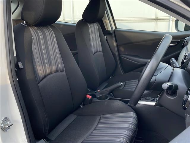 デミオ 15MB モータースポーツベース車 6速MT USB AUX コーナーセンサー レーンキープ オートライト BSM スマートキー プッシュスタート(3枚目)