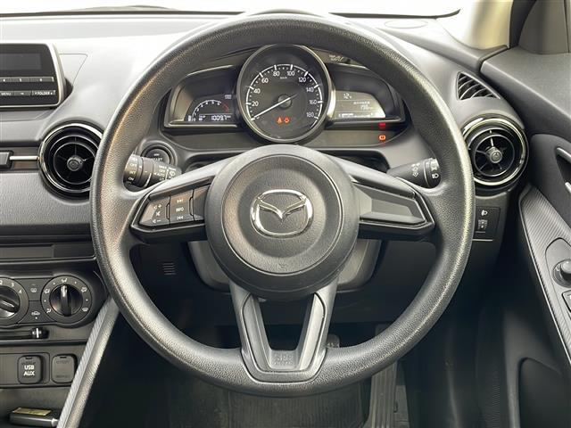 デミオ 15MB モータースポーツベース車 6速MT USB AUX コーナーセンサー レーンキープ オートライト BSM スマートキー プッシュスタート(4枚目)