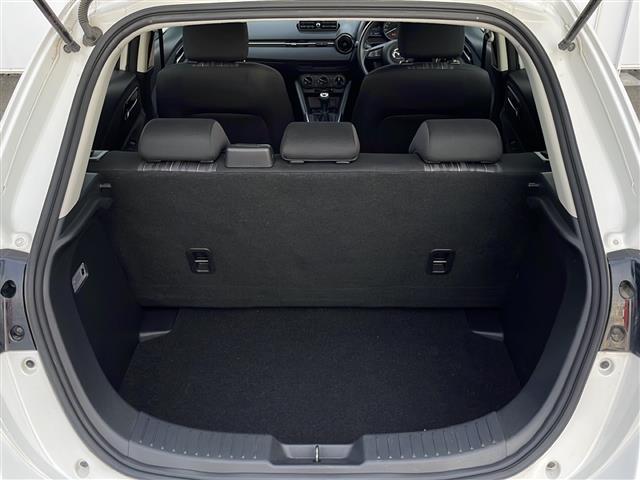 デミオ 15MB モータースポーツベース車 6速MT USB AUX コーナーセンサー レーンキープ オートライト BSM スマートキー プッシュスタート(26枚目)