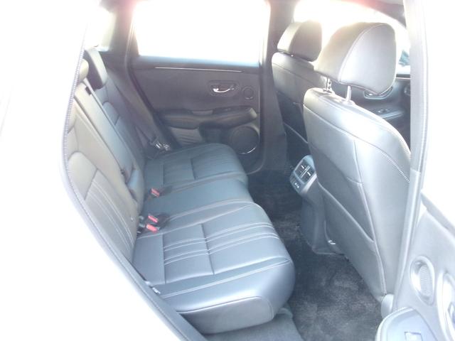 ＺＲ－Ｖ ｅ：ＨＥＶＺ特別仕様車ブラックスタイル　ホンダセンシング・後退出庫サポート・アダプティブドライビングビーム・マルチビューカメラ・ＨｏｎｄａＣＯＮＮＥＣＴディスプレー・ＥＴＣ２．０・ＢＯＳＥサウンドシステム・ドラレコ前後（17枚目）