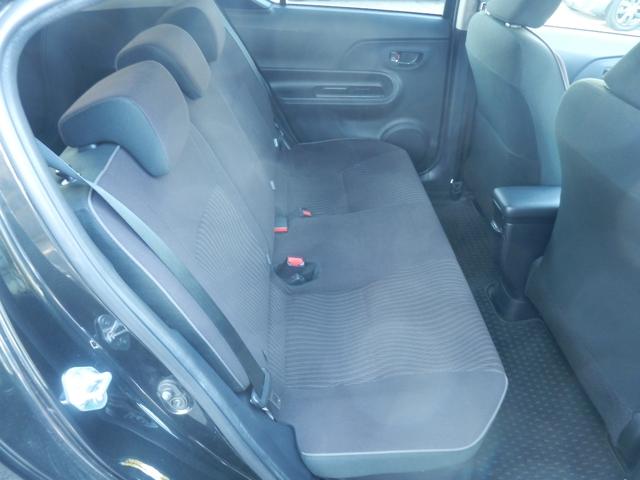 アクア G フルセグ付純正ナビ バックカメラ クルーズコントロール 横滑り制御装置 オートドアミラー フォグライト キーレスエントリー オートエアコン シートハイトアシャスター ホンダディーラー保証(16枚目)