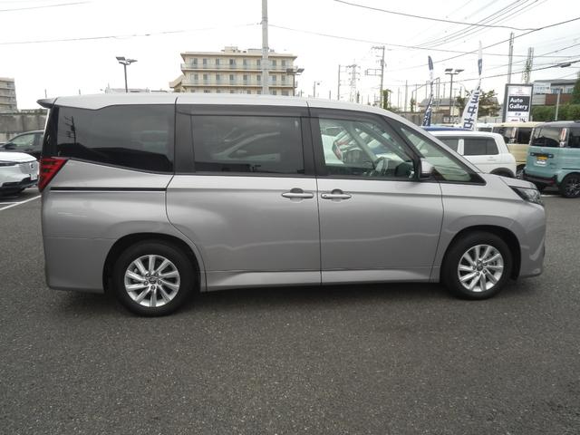 ノア ハイブリッドＧ　衝突軽減ブレーキ　クルーズコントロール　フルセグ付純正ナビ　バックカメラ　ＥＴＣ２．０　両側スライド左側電動ドア　オートライト　オートドアミラー　１６インチ純正アルミ　ホンダディーラー保証（24枚目）