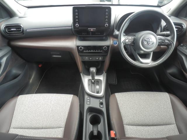 ヤリスクロス ハイブリッドＺ　衝突軽減ブレーキ　クルーズコントロール　フルセグ付純正ナビ　ＥＴＣ　バックカメラ　ステアリングヒーター　シートヒーター　ドライブレコーダー　オートライト　１８インチ純正アルミ　ホンダディーラー保証（4枚目）