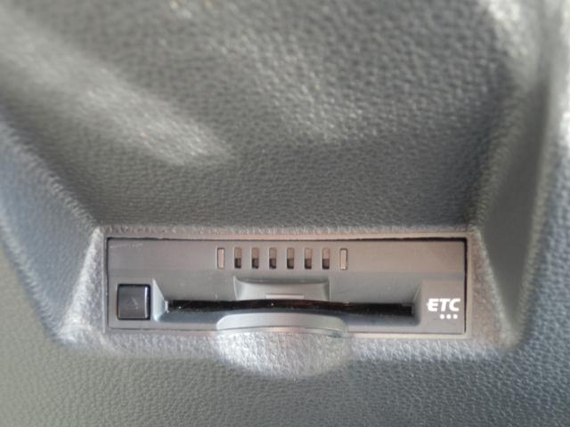 ヤリスクロス ハイブリッドＺ　衝突軽減ブレーキ　クルーズコントロール　フルセグ付純正ナビ　ＥＴＣ　バックカメラ　ステアリングヒーター　シートヒーター　ドライブレコーダー　オートライト　１８インチ純正アルミ　ホンダディーラー保証（7枚目）