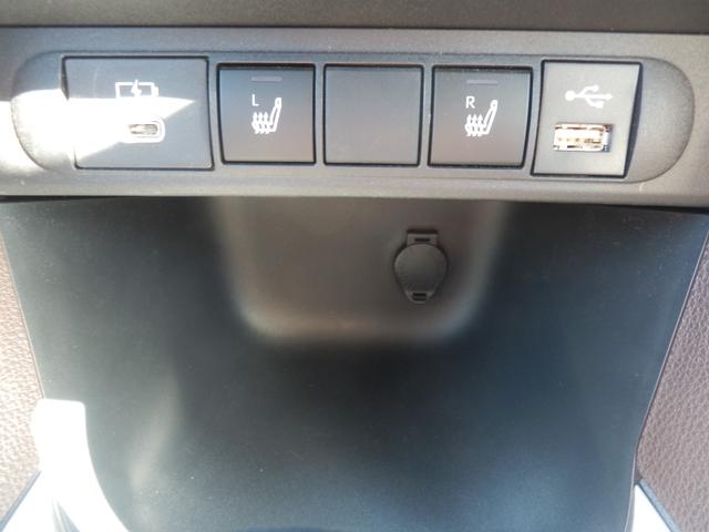 ヤリスクロス ハイブリッドＺ　衝突軽減ブレーキ　クルーズコントロール　フルセグ付純正ナビ　ＥＴＣ　バックカメラ　ステアリングヒーター　シートヒーター　ドライブレコーダー　オートライト　１８インチ純正アルミ　ホンダディーラー保証（10枚目）