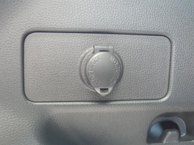 ヤリスクロス ハイブリッドＺ　衝突軽減ブレーキ　クルーズコントロール　フルセグ付純正ナビ　ＥＴＣ　バックカメラ　ステアリングヒーター　シートヒーター　ドライブレコーダー　オートライト　１８インチ純正アルミ　ホンダディーラー保証（18枚目）