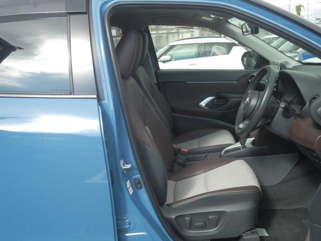 ヤリスクロス ハイブリッドＺ　衝突軽減ブレーキ　クルーズコントロール　フルセグ付純正ナビ　ＥＴＣ　バックカメラ　ステアリングヒーター　シートヒーター　ドライブレコーダー　オートライト　１８インチ純正アルミ　ホンダディーラー保証（20枚目）