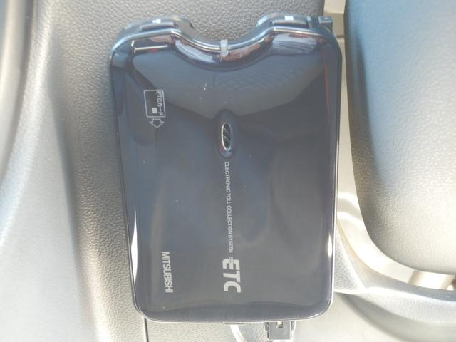 ハイゼットカーゴ 　４ＷＤ車　マニュアルエアコン　ＡＭ／ＦＭラジオ　ＥＴＣ　キーレスエントリー　ドアバイザー　両側スライドドア　ルーフコンソールボックス　社外アルミホイール　ホンダディーラー保証（6枚目）