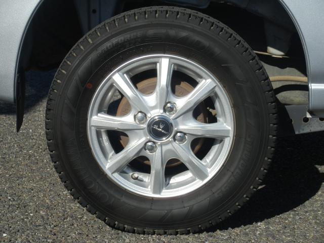 ハイゼットカーゴ 　４ＷＤ車　マニュアルエアコン　ＡＭ／ＦＭラジオ　ＥＴＣ　キーレスエントリー　ドアバイザー　両側スライドドア　ルーフコンソールボックス　社外アルミホイール　ホンダディーラー保証（23枚目）