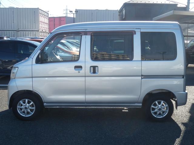 ハイゼットカーゴ 　４ＷＤ車　マニュアルエアコン　ＡＭ／ＦＭラジオ　ＥＴＣ　キーレスエントリー　ドアバイザー　両側スライドドア　ルーフコンソールボックス　社外アルミホイール　ホンダディーラー保証（30枚目）