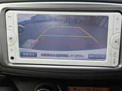 バックカメラが付いて車庫入れも安心です。 5