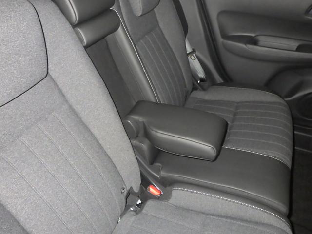 フィット e:HEVホーム 禁煙車 元デモカー ホンダコネクトナビ リアカメラ ETC ドラレコ 前後誤発進抑制機能 クリソナ 助手席エアバッグ 運転席エアバッグ 1オナ アイドリングストップ LEDライト USB接続 ABS(19枚目)