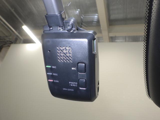 フィット ホーム 禁煙車 元デモカー 9インチホンダコネクトナビ ドラレコ ETC LEDヘッドライト 記録簿 衝突軽減 リアカメラ ソナー USB接続 AAC 横滑り防止機能 サイドエアバック ワンオーナー車 DVD(7枚目)