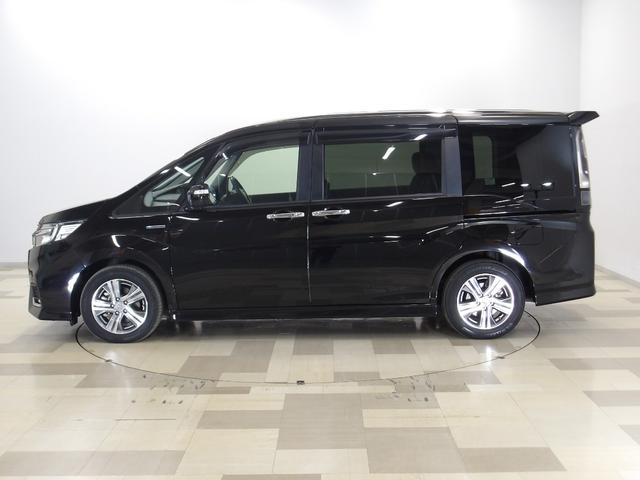 内装、外装は、専任のスタッフが真心込めて丁寧にクリーニングしておりますので、ピカピカに仕上がっております。中古車でもこのキレイな状態は必見です！