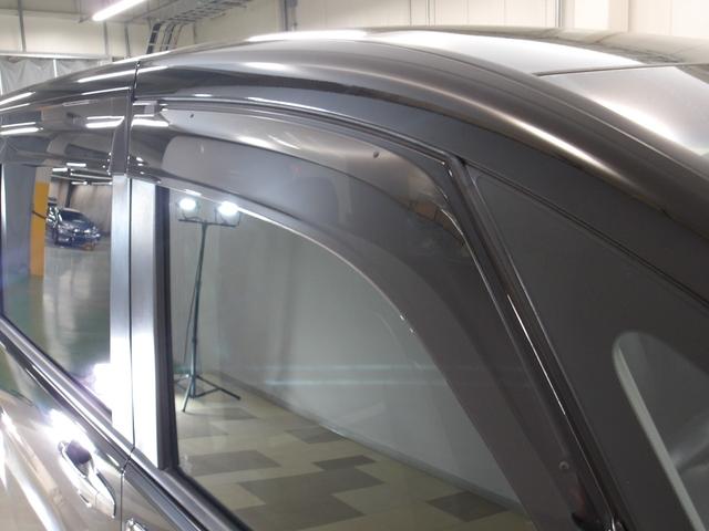 雨天時の換気に役立つドアバイザーを装備☆陽射しを遮る効果もありますので、人気の用品です☆