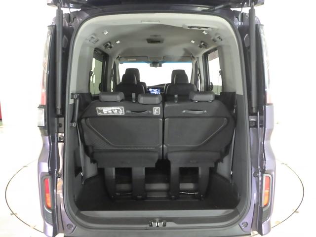 ステップワゴンスパーダ スパーダ・クールスピリットホンダセンシング　禁煙車　ワンオーナー　９インチナビ＋リアカメラ　ＥＴＣ　運転席＆助手席シートヒーター　トリプルゾーンコントロールフルオートエアコン　１７インチアルミホイール　サイドエアバック　スマートキ　バックモニタ（21枚目）