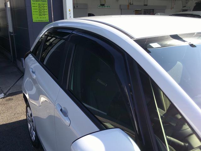 フィット e:HEVホーム 前後誤発進抑制機能 助手席エアバッグ 運転席エアバッグ アイドリングストップ 禁煙 LEDライト USB接続 バックカメラ ABS サイドエアバッグ オートクルーズコントロール(4枚目)