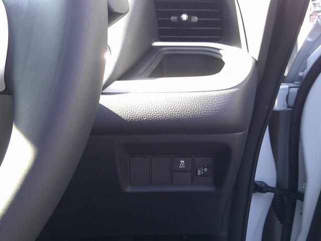 フィット e:HEVホーム 前後誤発進抑制機能 助手席エアバッグ 運転席エアバッグ アイドリングストップ 禁煙 LEDライト USB接続 バックカメラ ABS サイドエアバッグ オートクルーズコントロール(9枚目)