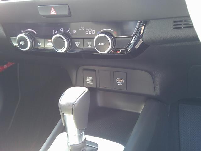 フィット e:HEVホーム 前後誤発進抑制機能 助手席エアバッグ 運転席エアバッグ アイドリングストップ 禁煙 LEDライト USB接続 バックカメラ ABS サイドエアバッグ オートクルーズコントロール(16枚目)