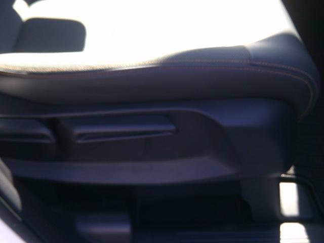 フリード クロスター　当社デモカー使用車　ＥＣＯＮモード　地デジフルセグ　両側電動パワースライドドア　後カメラ　禁煙車両　ドラレコ　ＵＳＢ　盗難防止システム　ＬＥＤヘッドランプ　エアコン　ＥＳＣ　オートクルーズコントロール（18枚目）