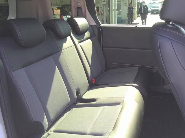 フリード クロスター　当社デモカー使用車　ＥＣＯＮモード　地デジフルセグ　両側電動パワースライドドア　後カメラ　禁煙車両　ドラレコ　ＵＳＢ　盗難防止システム　ＬＥＤヘッドランプ　エアコン　ＥＳＣ　オートクルーズコントロール（19枚目）