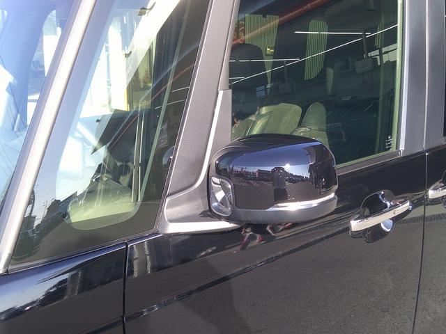 Ｎ－ＢＯＸカスタム ターボ　当社デモカー使用車　イモビライザー　衝突被害軽減　禁煙　キーフリー　ＥＳＣ　パワステ　両席エアバック　サイドエアバッグ　ターボ車　ＵＳＢ接続　Ａライト　スマキー　Ｂカメ　パワーウィンドウ　ＥＴＣ（5枚目）