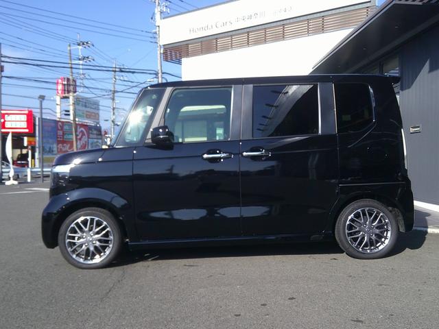 Ｎ－ＢＯＸカスタム ターボ　当社デモカー使用車　イモビライザー　衝突被害軽減　禁煙　キーフリー　ＥＳＣ　パワステ　両席エアバック　サイドエアバッグ　ターボ車　ＵＳＢ接続　Ａライト　スマキー　Ｂカメ　パワーウィンドウ　ＥＴＣ（6枚目）