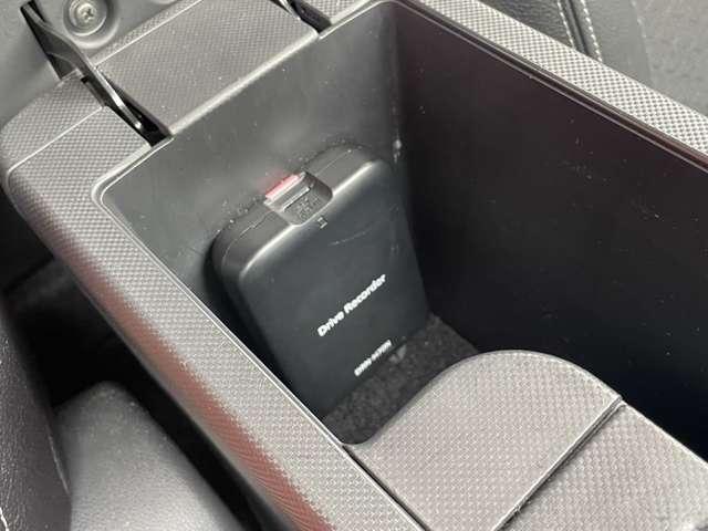 ロッキー プレミアム ワンオーナー/禁煙車/フルエアロ/衝突被害軽減ブレーキ/アダブティブクルーズコントロール/コーナーセンサー/全方位・F・S・Rカメラ/ETC/純正フルセグ地デジナビ/シートヒーター/BSM/(7枚目)