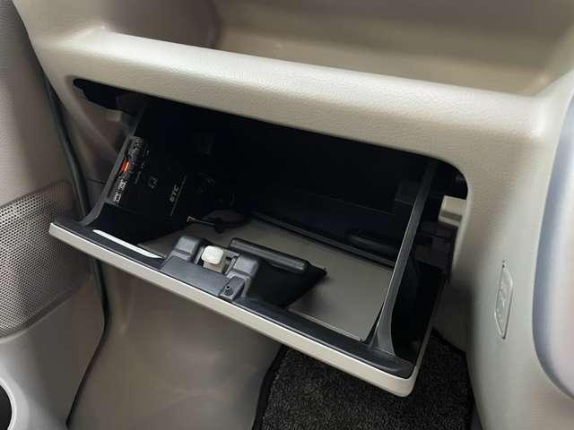 ＮＶ１００クリッパーリオ Ｅ　４ＷＤ　１オーナー！４ＷＤ！禁煙車！衝突被害軽減ブレーキ！純正ナビ！バックカメラ！ＢＴ！フルセグＴＶ！ＥＴＣ！左側電動スライドドア！オートライト！シートヒーター！スマートキー＆プッシュスタート！純正１４ＡＷ！（23枚目）