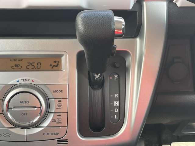 ハスラー G 禁煙車!衝突被害軽減!ディスプレイオーディオ!バックカメラ!BTオーディオ!DVD!ベンチシート!ETC!シートヒーター!スマートキー&プッシュスタート!アイドリングストップ!青白2トーンカラー!(11枚目)