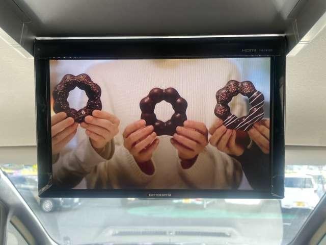 ヴォクシー Ｖ　禁煙車／スマキー／フルセグ／後席Ｍ／ＥＴＣ／ドラレコ／オートＨビーム／バックカメラ／両側電スラ／３列シート／クルコン／レーンキープ／ＬＥＤ／フォグ／純正１５インチＡＷ（5枚目）