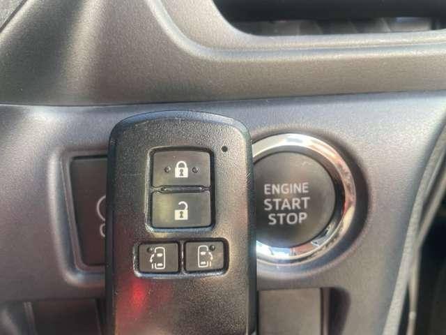 ヴォクシー Ｖ　禁煙車／スマキー／フルセグ／後席Ｍ／ＥＴＣ／ドラレコ／オートＨビーム／バックカメラ／両側電スラ／３列シート／クルコン／レーンキープ／ＬＥＤ／フォグ／純正１５インチＡＷ（13枚目）