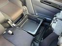 助手席下に収納スペース★