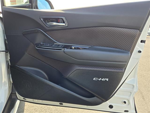 Ｃ－ＨＲ Ｇ　ＴＥＩＮダウンサス　社外リアスポイラー　社外ウィンカー／テールランプ　前後純正ドライブレコーダー　モデリスタエアロ　シート／ハンドルカバー　社外９インチナビ　クルーズコントロール（21枚目）