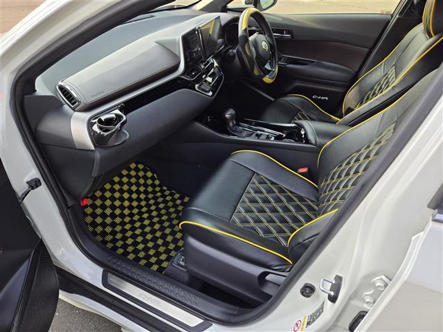 Ｃ－ＨＲ Ｇ　ＴＥＩＮダウンサス　社外リアスポイラー　社外ウィンカー／テールランプ　前後純正ドライブレコーダー　モデリスタエアロ　シート／ハンドルカバー　社外９インチナビ　クルーズコントロール（25枚目）